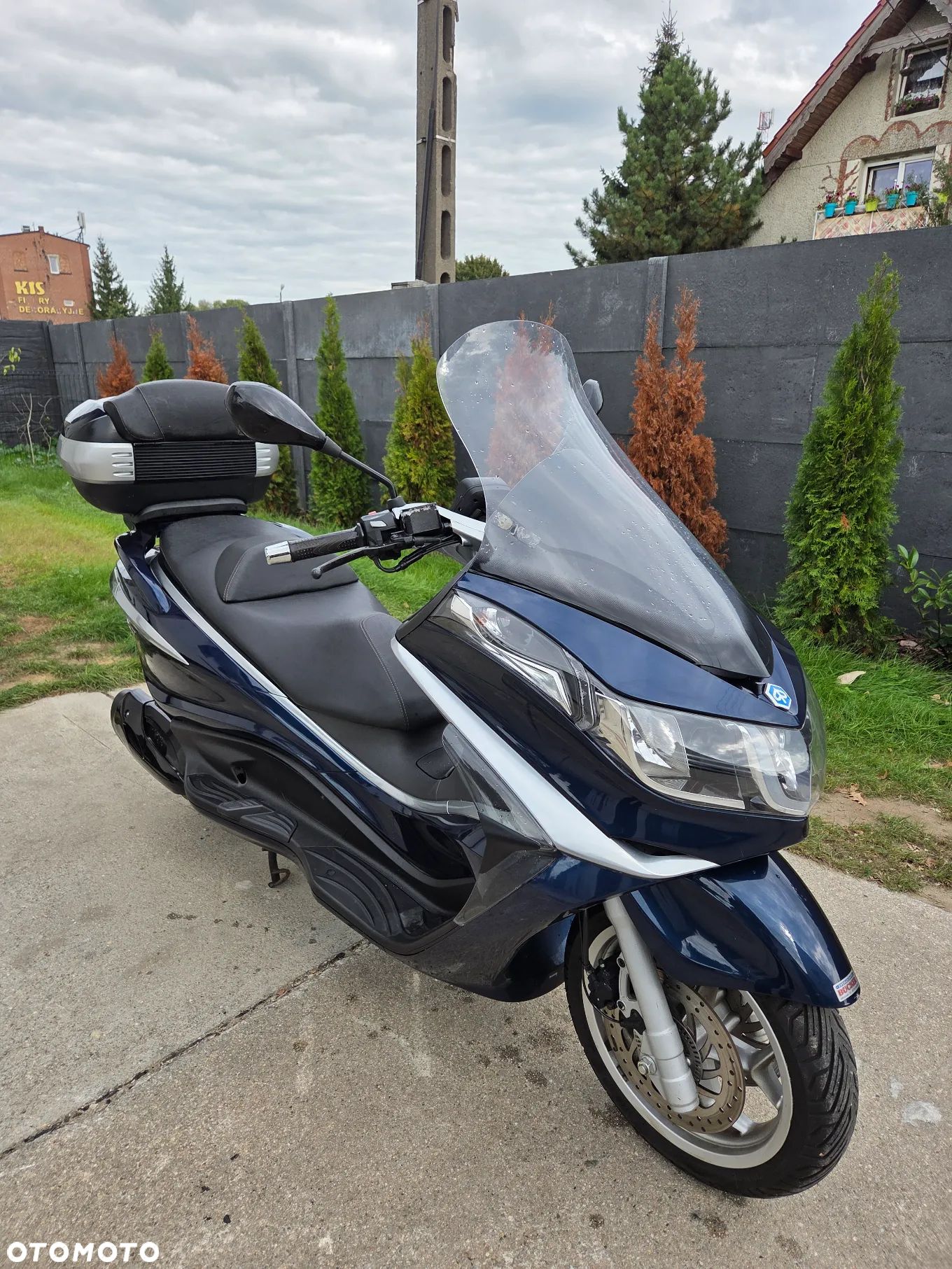 Piaggio X10 - 1