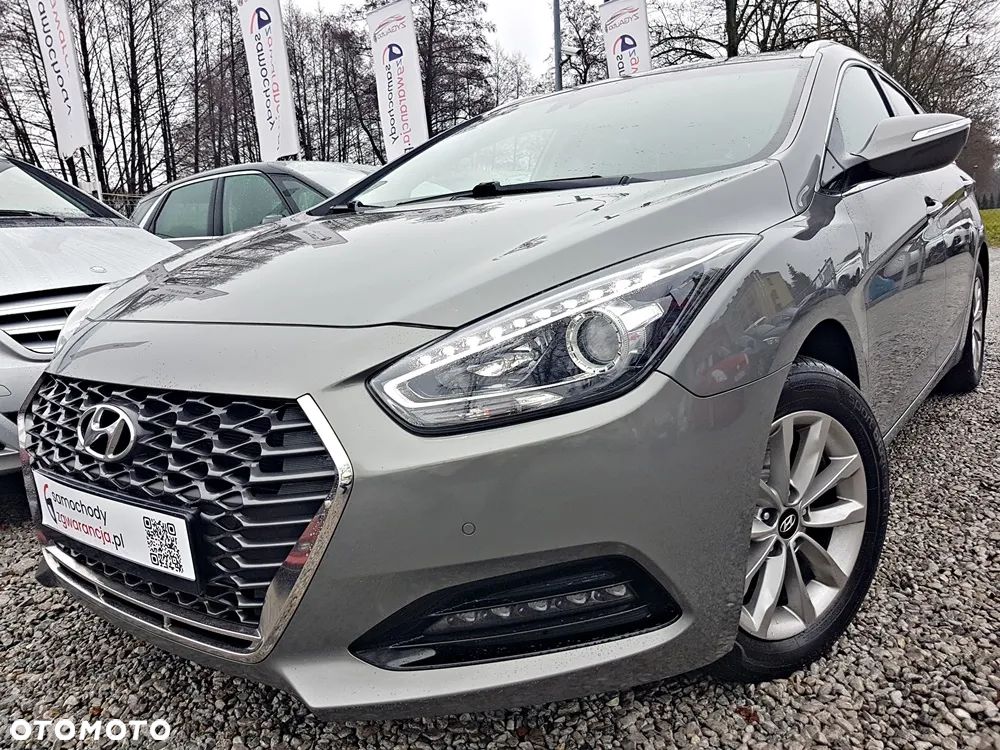 Hyundai i40 Kombi blue 1.6 CRDi DCT Space Plus - 2