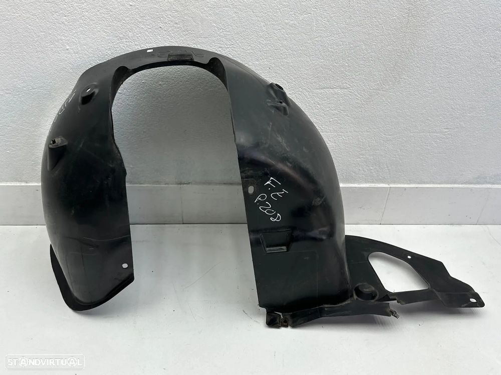 Cave Roda Frente Direita / Esquerda - Peugeot 208 I (2016) - 8