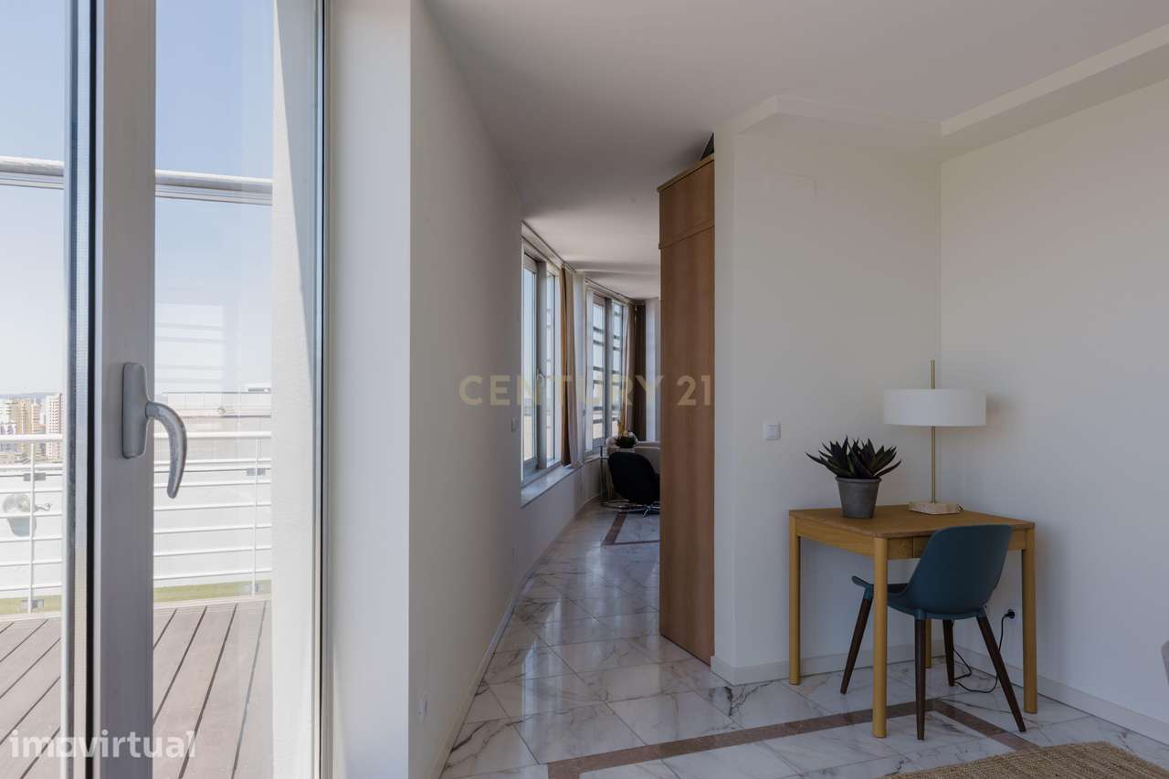 Penthouse com Vista Panorâmica sobre Lisboa e Monsanto | Campolide - Grande imagem: 4/25