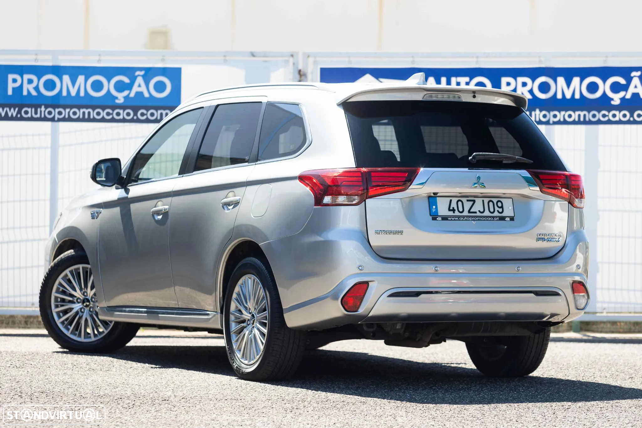 Mitsubishi Outlander 2.0 PHEV Instyle - 12