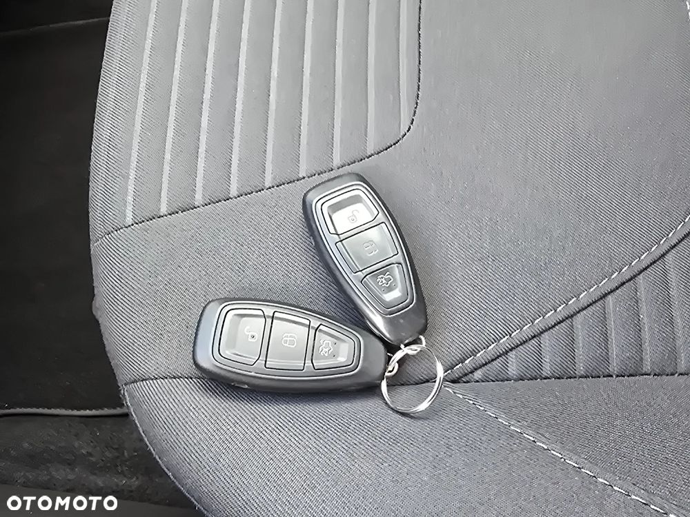 Ford Focus 2.0 TDCi Titanium ASS - 34