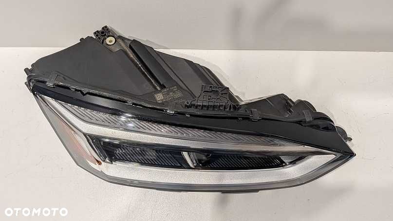 Reflektor prawy full led Audi A5 S5 B9 8W6 Usa - 2
