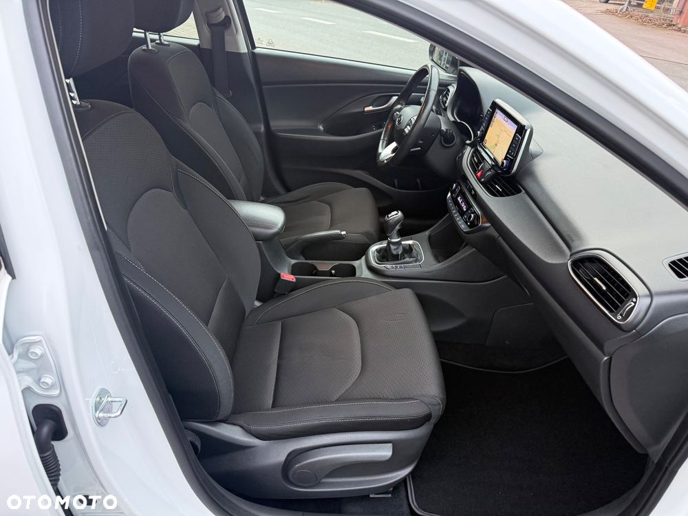 Hyundai i30 1.6 CRDI Passion - 11