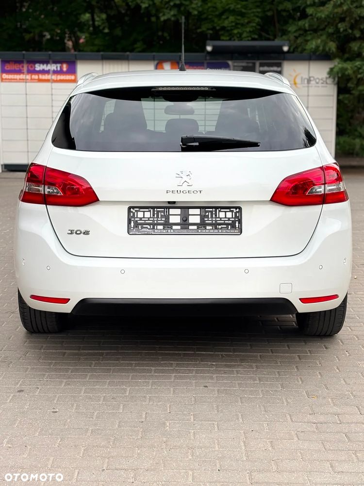 Peugeot 308 1.2 PureTech GPF Allure S&S - 6