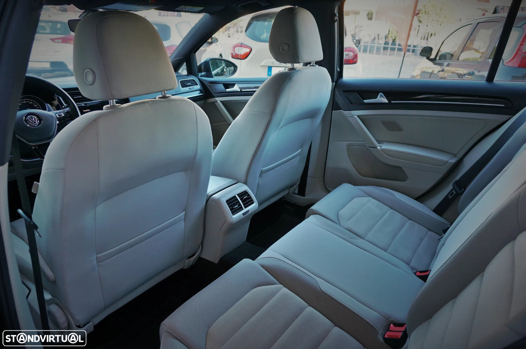 VW Golf Variant 1.6 TDi Highline - 12
