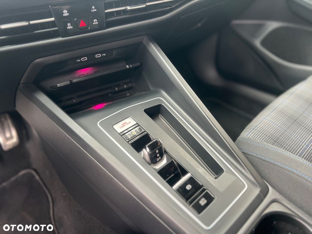 Volkswagen Golf 1.4 eHybrid OPF DSG GTE - 17