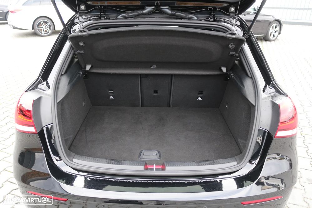 Mercedes-Benz A 250 e 8G-DCT AMG Line - 38