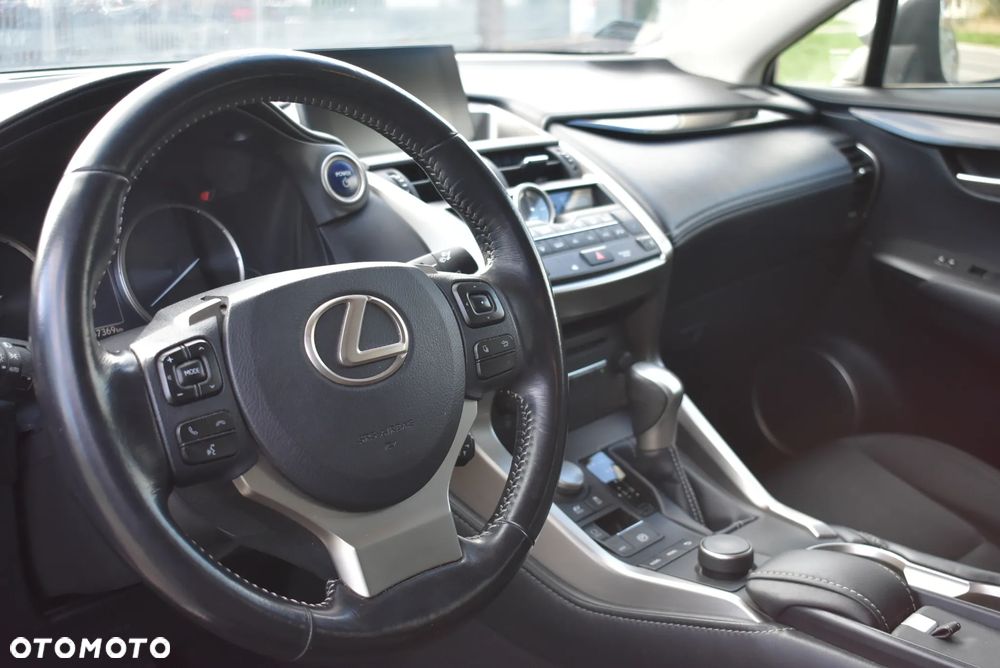 Lexus NX 300h Elite 2WD - 9