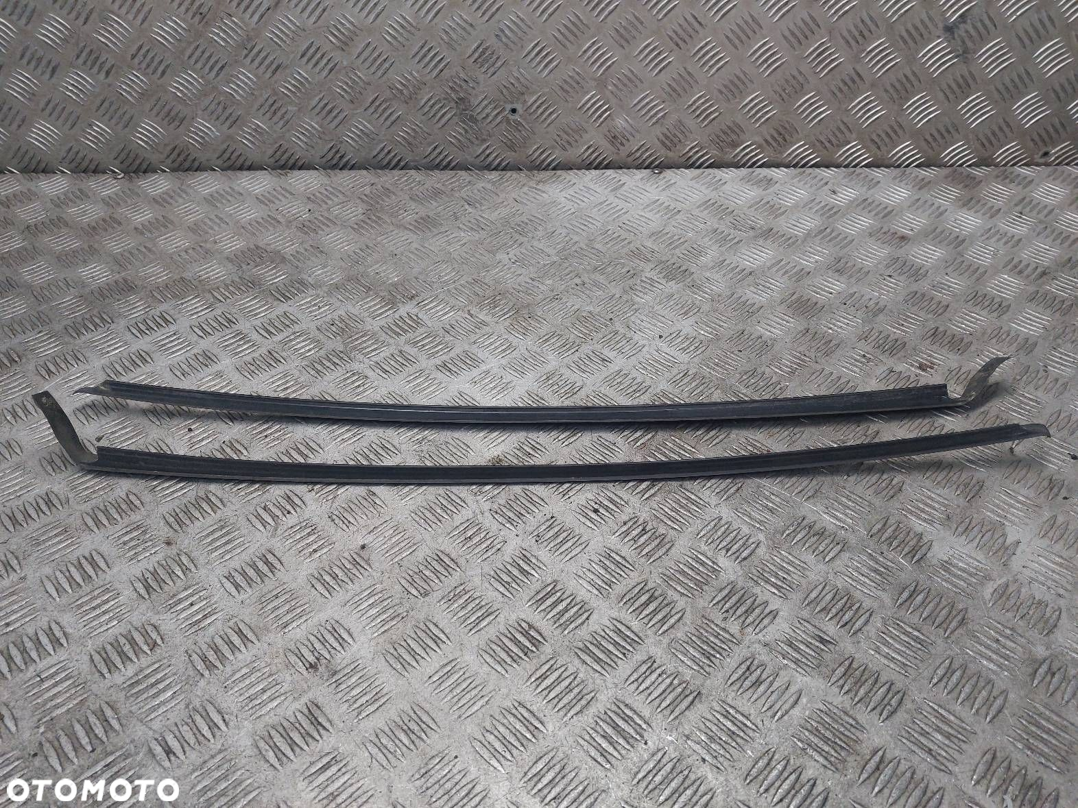 LISTWA ZGARNIAJĄCA SZYBY CZOŁOWEJ LEWA + PRAWA VW PASSAT B5 FL SUPERB - 4