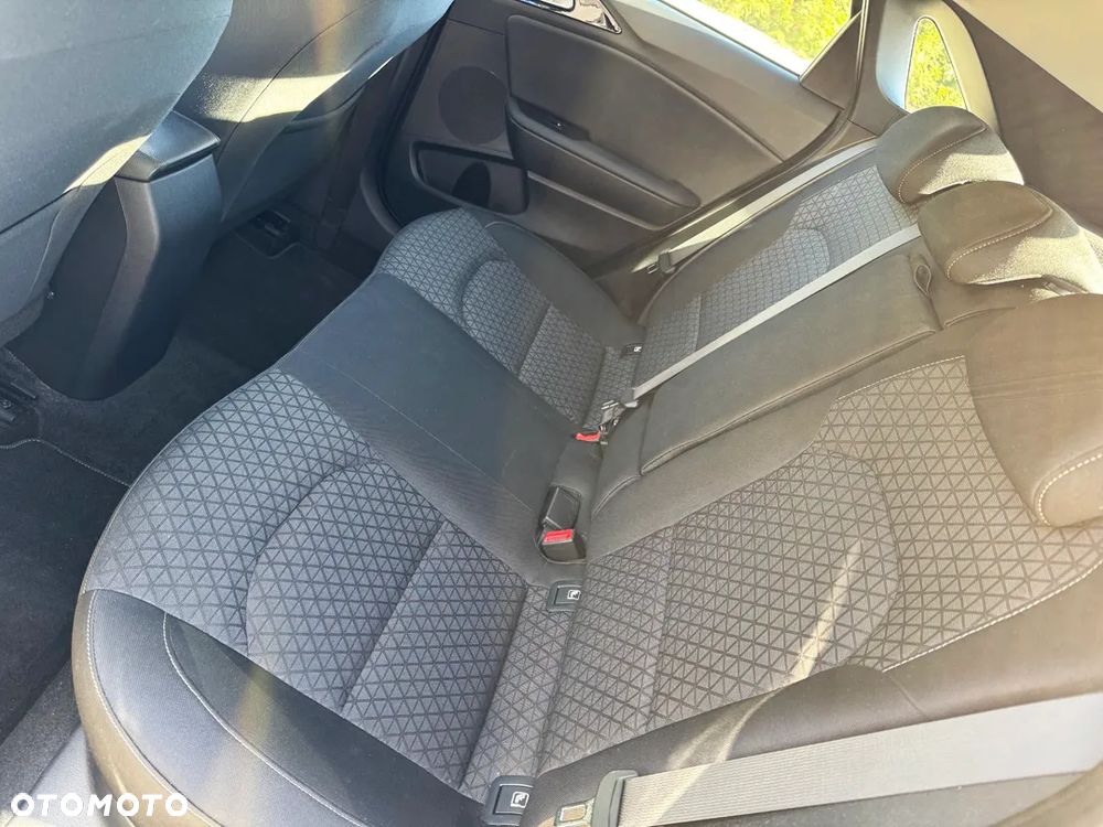 Kia Ceed 1.4 T-GDI DCT OPF Platinum Edition - 32