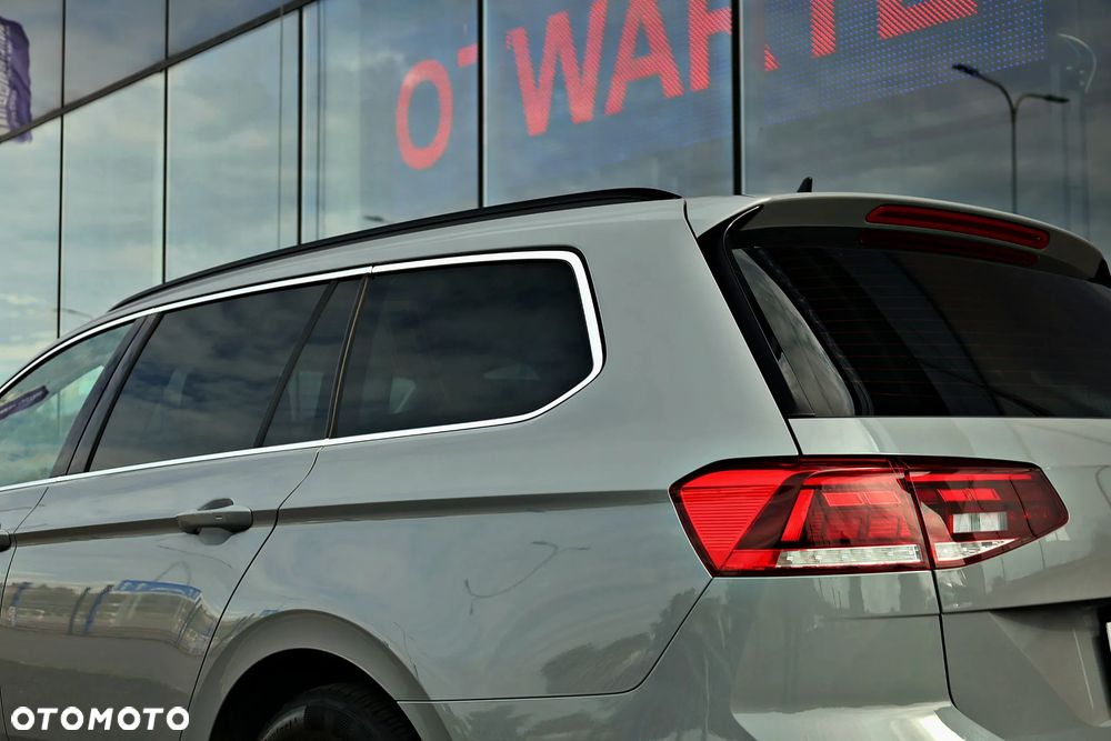 Volkswagen Passat 2.0 TSI Business DSG - 12