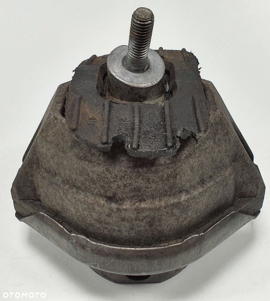 PODUSZKA SILNIKA BMW 6 E63 E60 4.8 V8 6762608 - 1