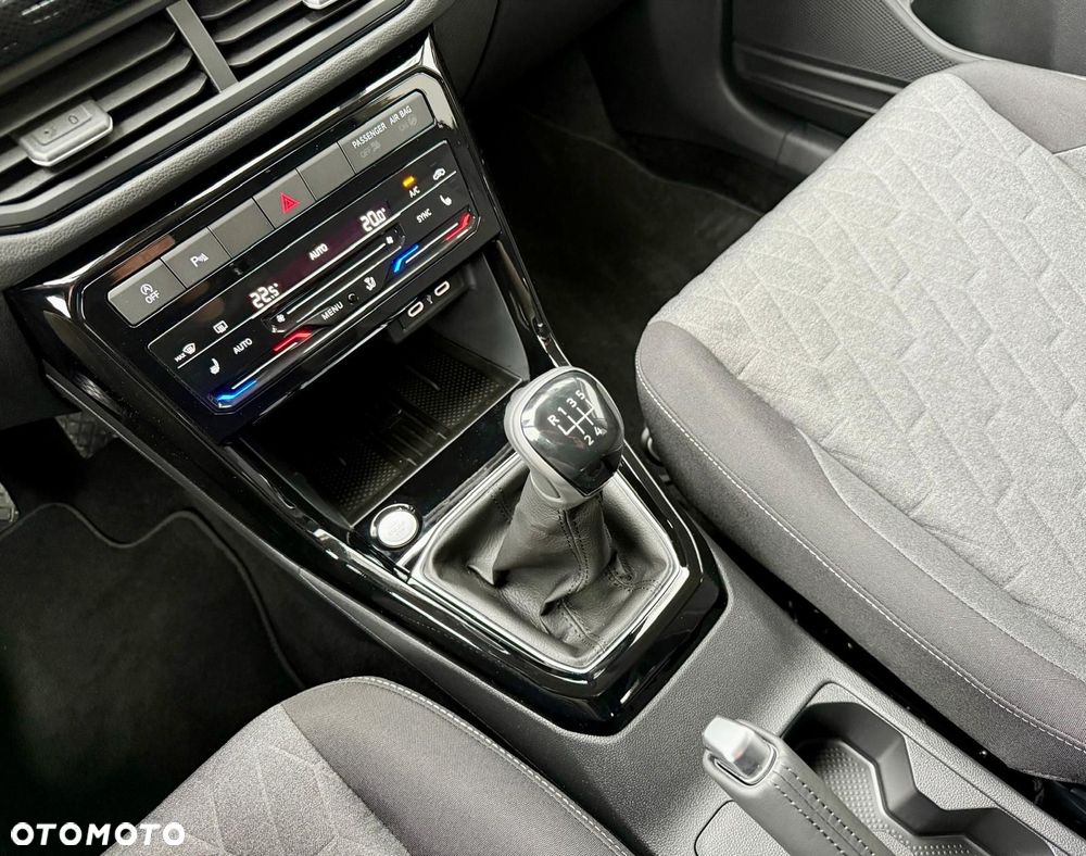 Volkswagen T-Cross 1.0 TSI Life Plus - 17