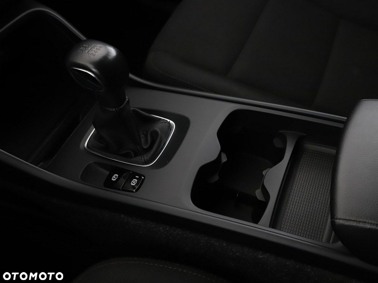 Volvo XC 40 T2 Momentum Core - 28