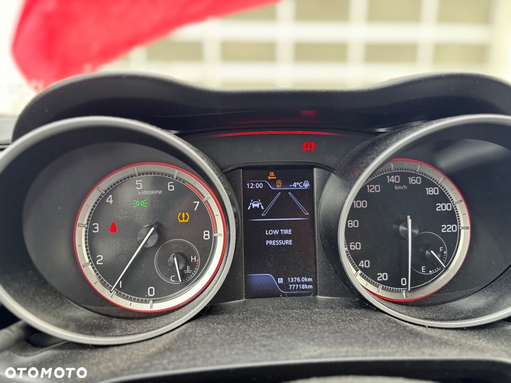 Suzuki Swift 1.2 SHVS Premium Plus - 13