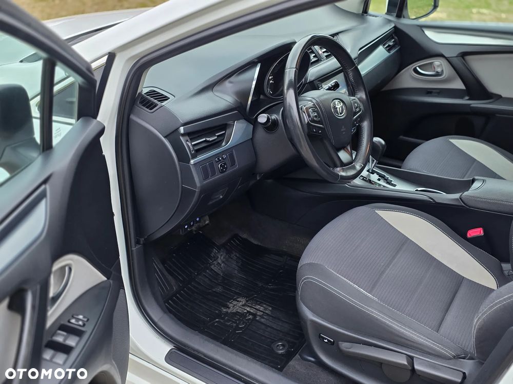 Toyota Avensis Touring Sports 1.8 Multidrive S Business Edition - 10