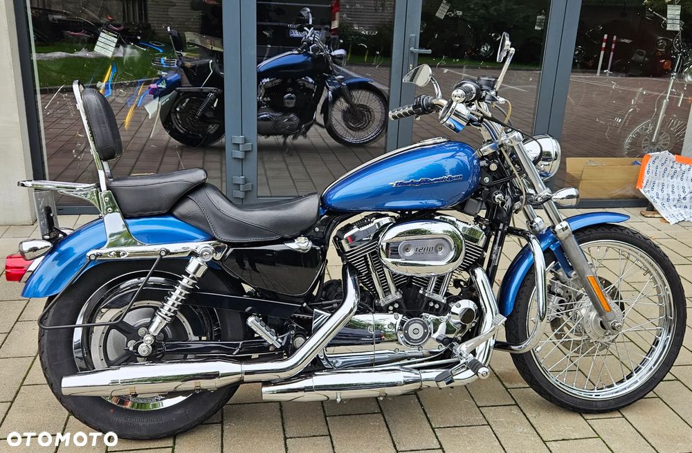 Harley-Davidson Sportster Custom 1200C - 19