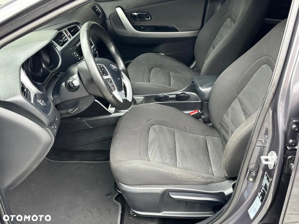 Kia Ceed 1.6 GDI Fifa World Cup Edition - 38