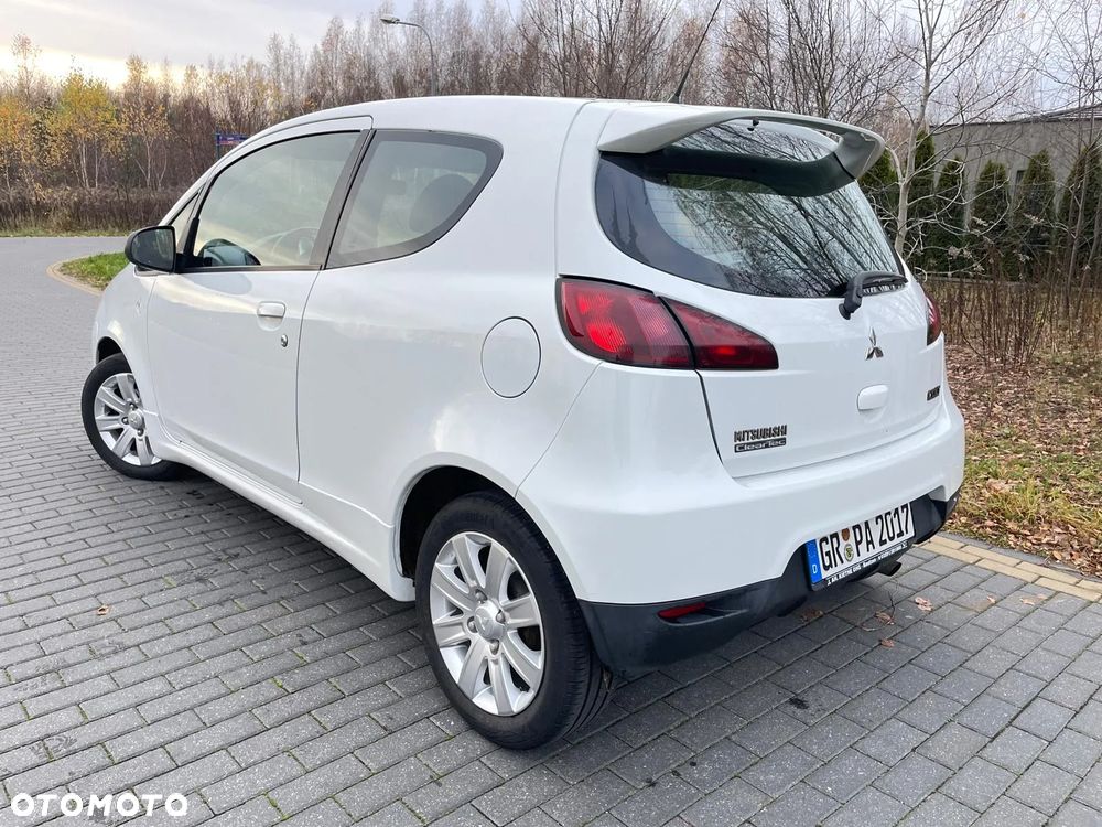 Mitsubishi Colt 1.1 - 10