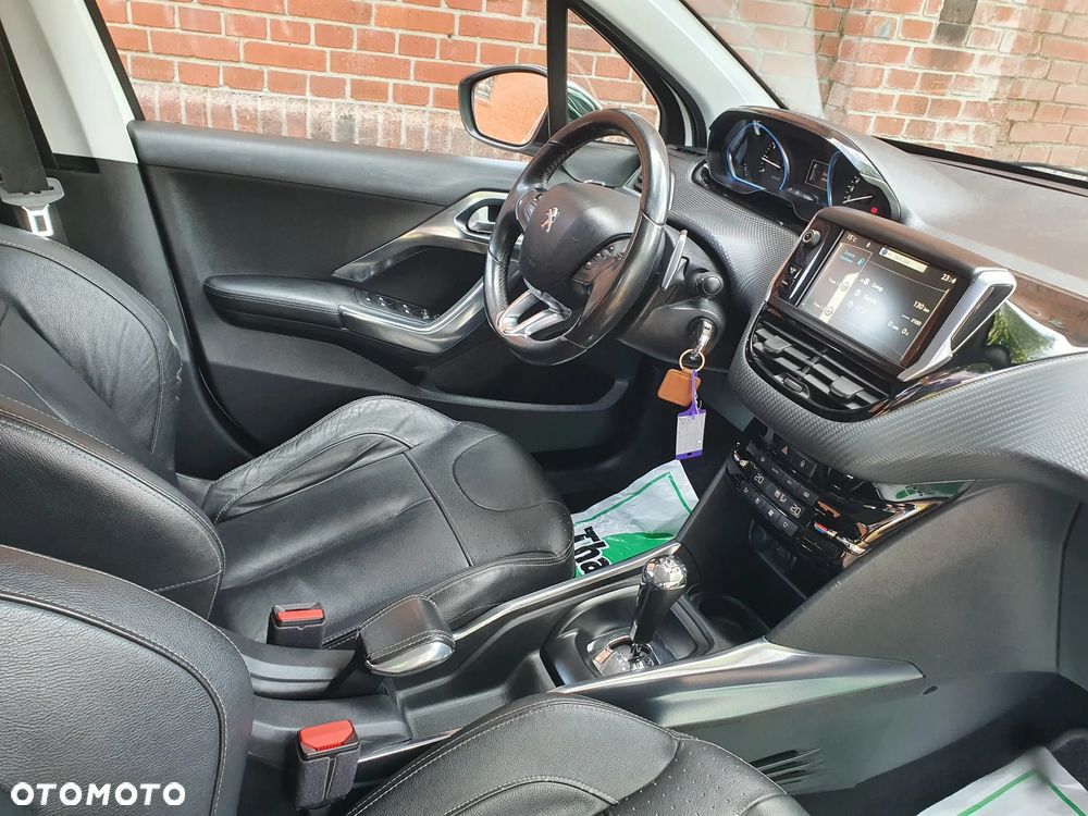 Peugeot 2008 PureTech 82 ETG5 STOP&START Allure - 10