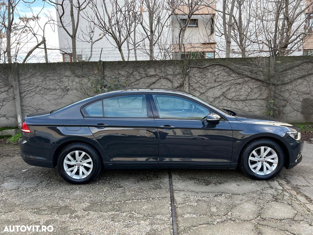 Volkswagen Passat 1.6 TDI Comfortline - 13