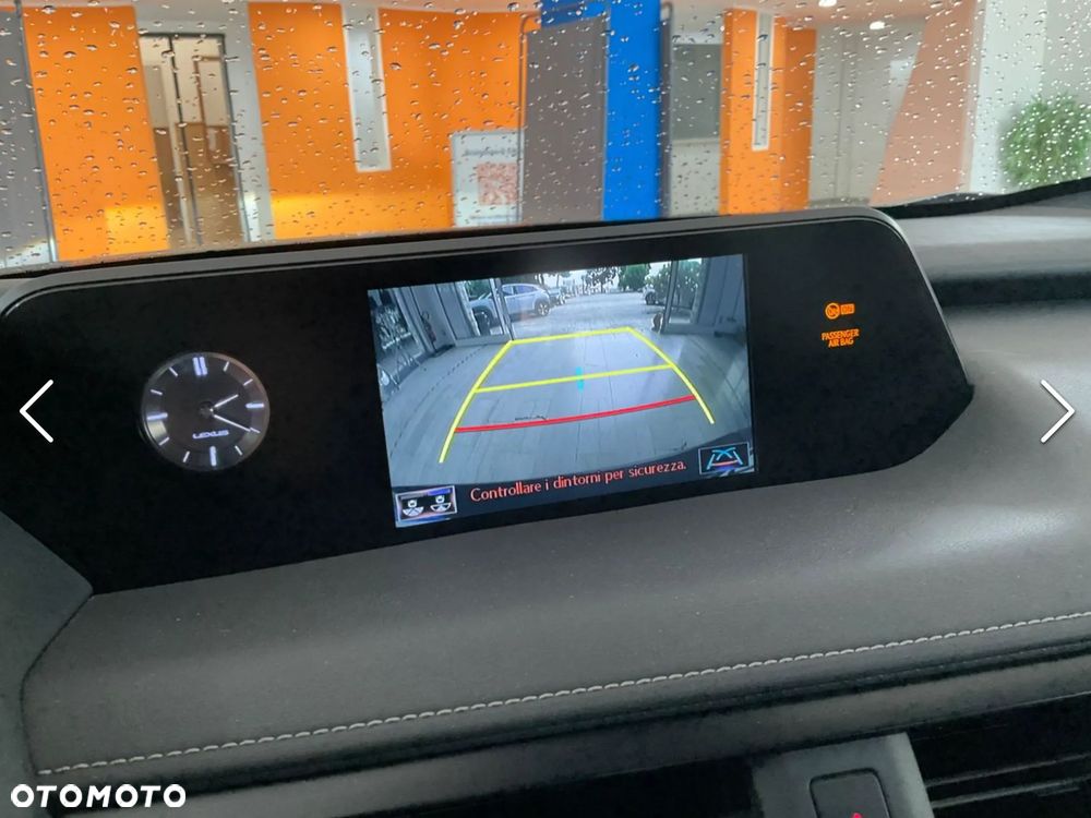 Lexus UX 250h Executive Line - 12