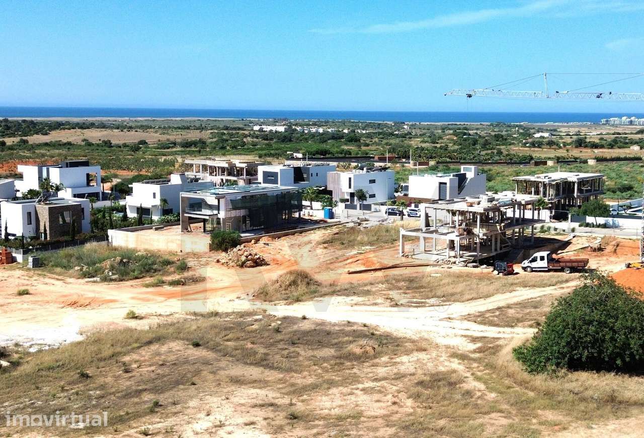 MORADIA CONTEMPORÂNEA, 4 SUITES, ELEVADOR, PISCINA, VISTA MAR, PÊRA! - Grande imagem: 5/32