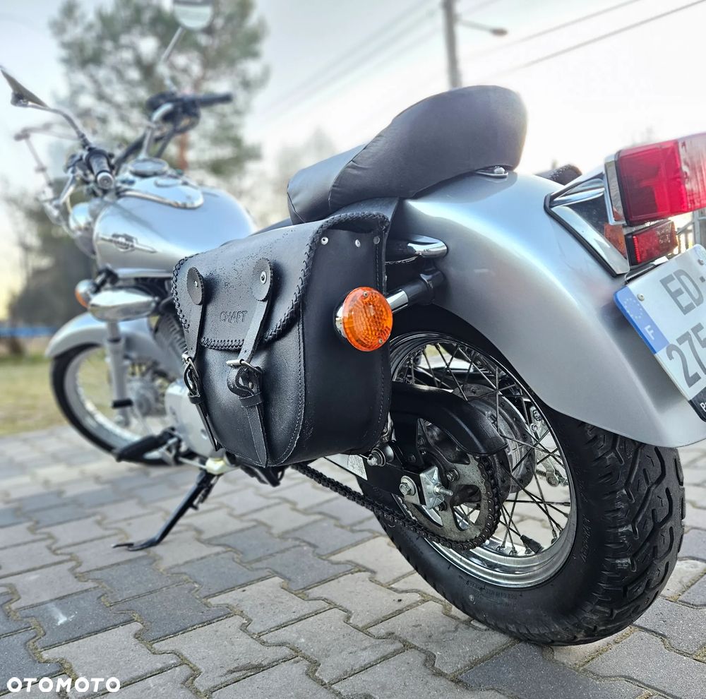 Suzuki Intruder - 14