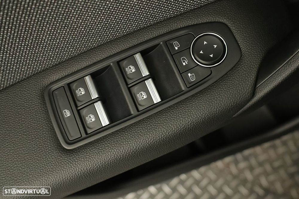 Renault Captur 1.0 TCe Techno Bi-Fuel - 21