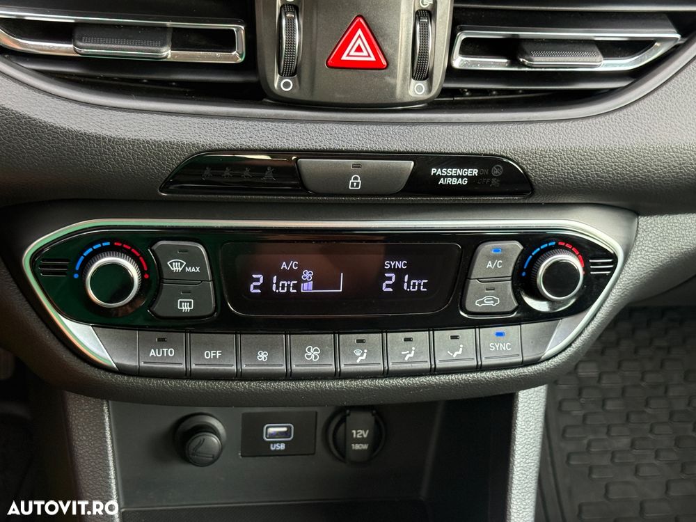 Hyundai i30 1.5 110CP 5DR M/T Highway - 10