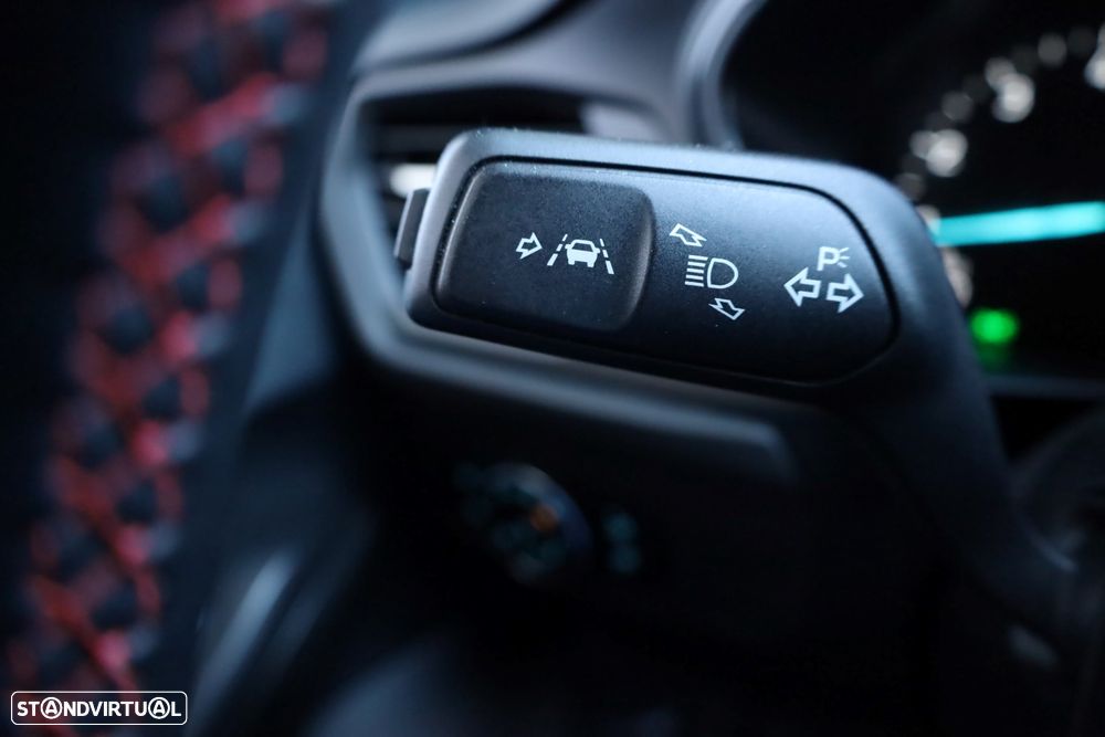 Ford Focus 1.0 EcoBoost MHEV ST-Line - 43