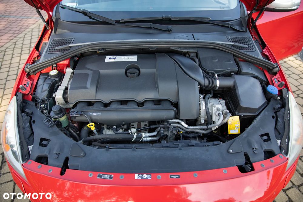 Volvo S60 ver-t6-awd-r--design-summum - 27