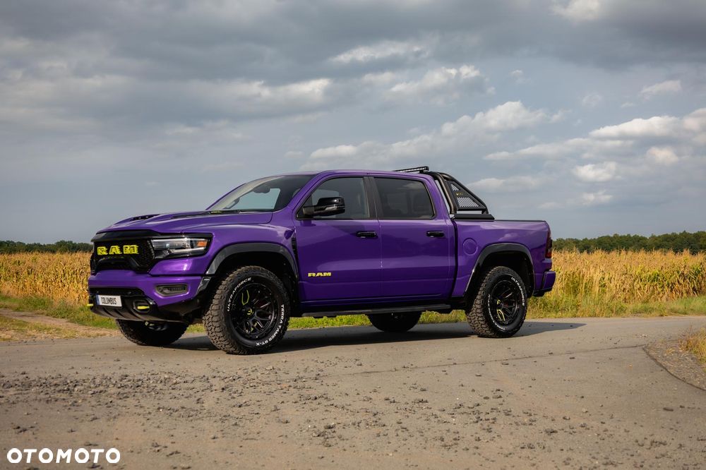RAM 1500 5.7 Crew Cab Bighorn - 17