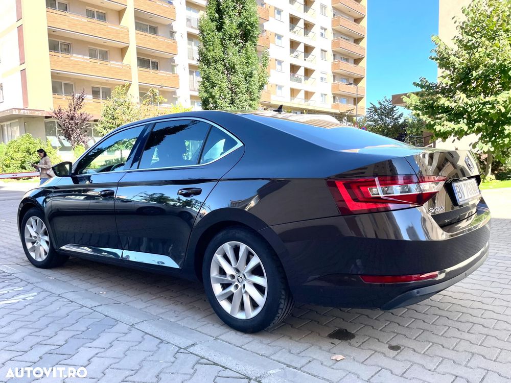 Skoda Superb 1.4 TSI DSG Ambition - 3