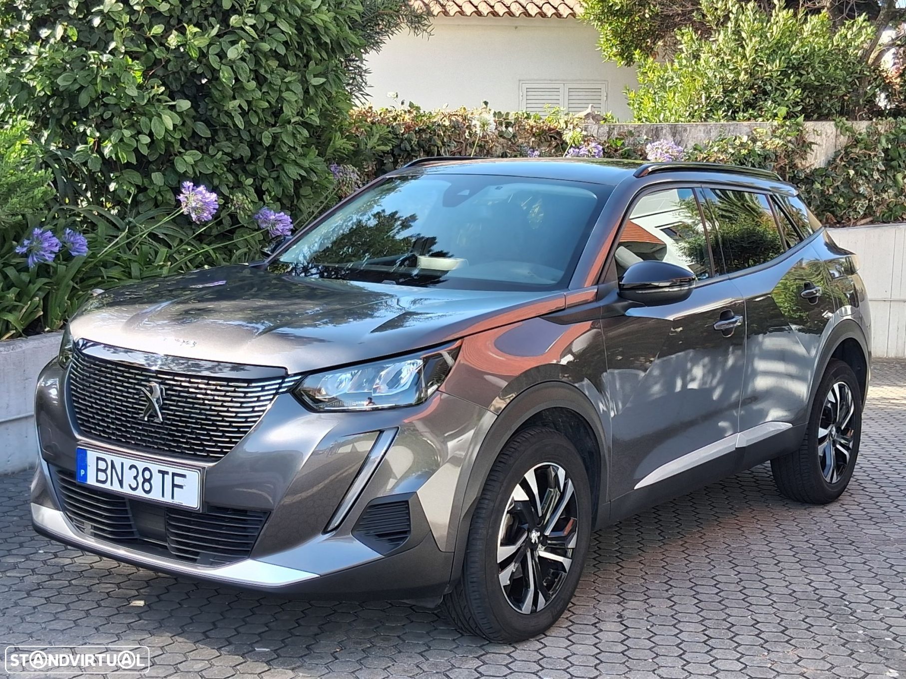 Peugeot 2008 1.2 PureTech Allure EAT8 - 1