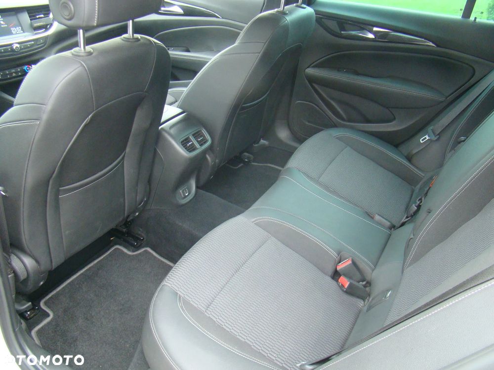 Opel Insignia 2.0 BiTurbo 4x4 Innovation - 31
