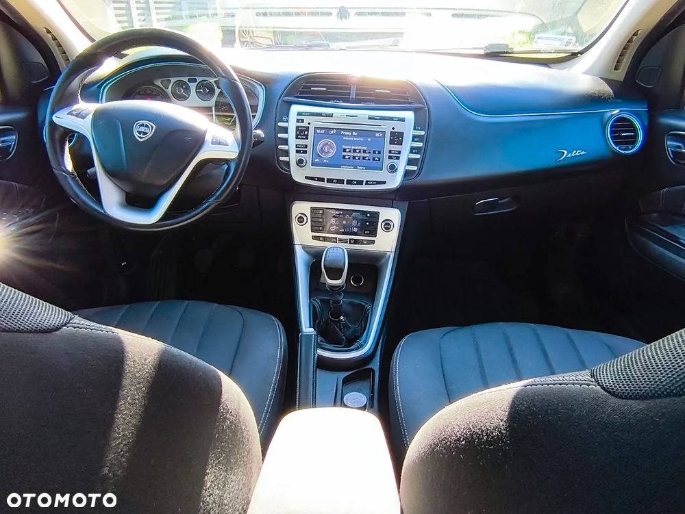 Lancia Delta 1.6 MJ Gold - 12