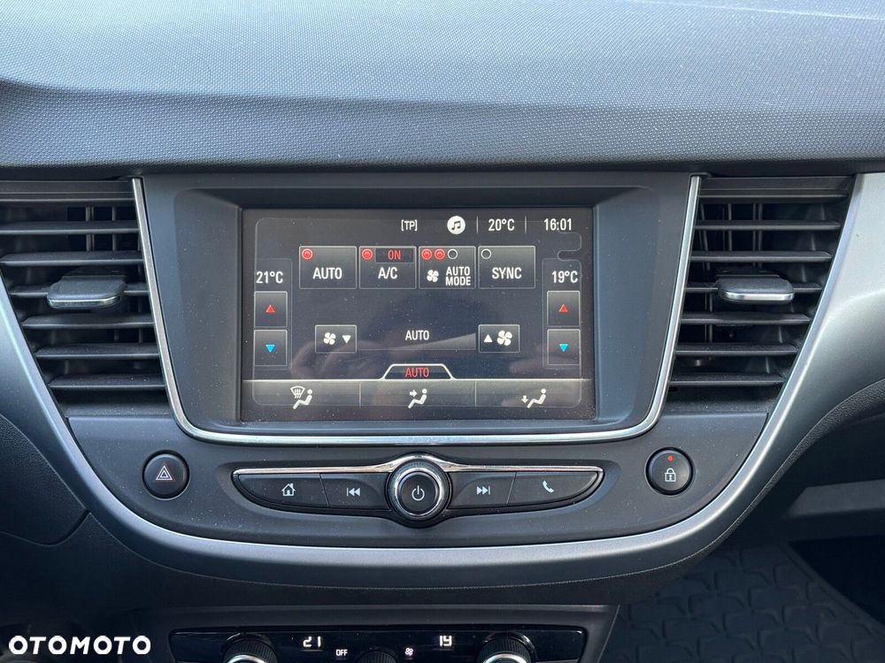 Opel Crossland X - 21