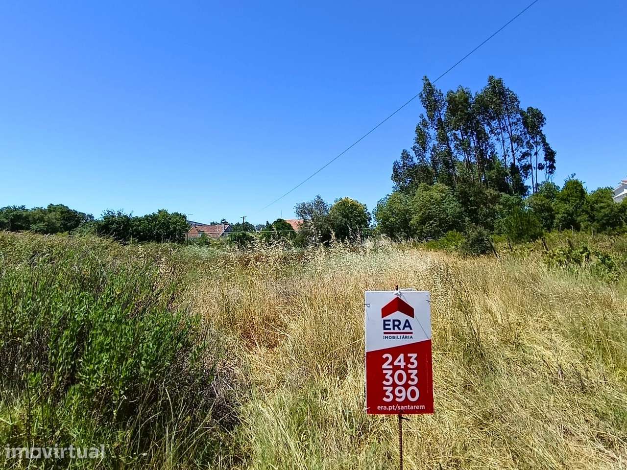 Terreno com 2299m2 no Vale de Santarém - Grande imagem: 4/6