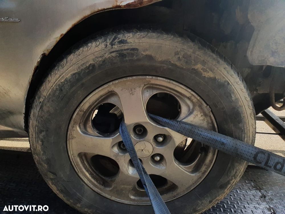 bara spate capota portbagaj haion mocheta rulou oglinda stanga dreapta Mitsubishi Pajero Pinin motor 1.8 benzina dezmembrez - 8