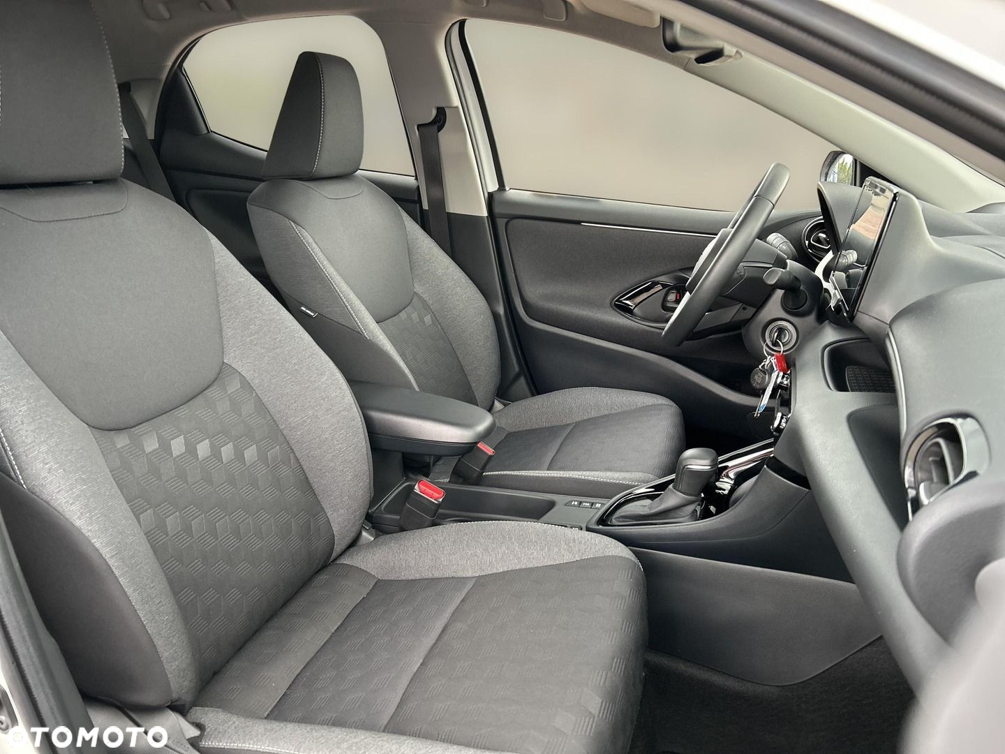 Toyota Yaris - 10
