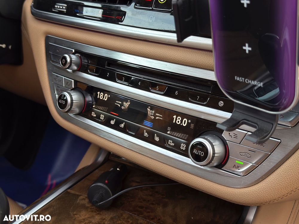 BMW Seria 7 740d xDrive - 31