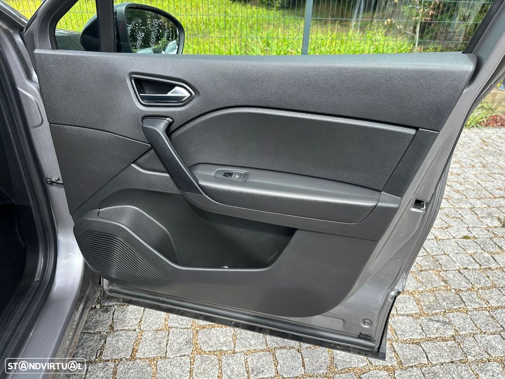 Renault Captur BLUE dCi 115 EDC BUSINESS EDITION - 11