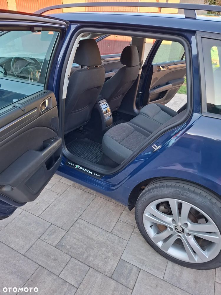 Skoda Superb 2.0 TDI Active - 11