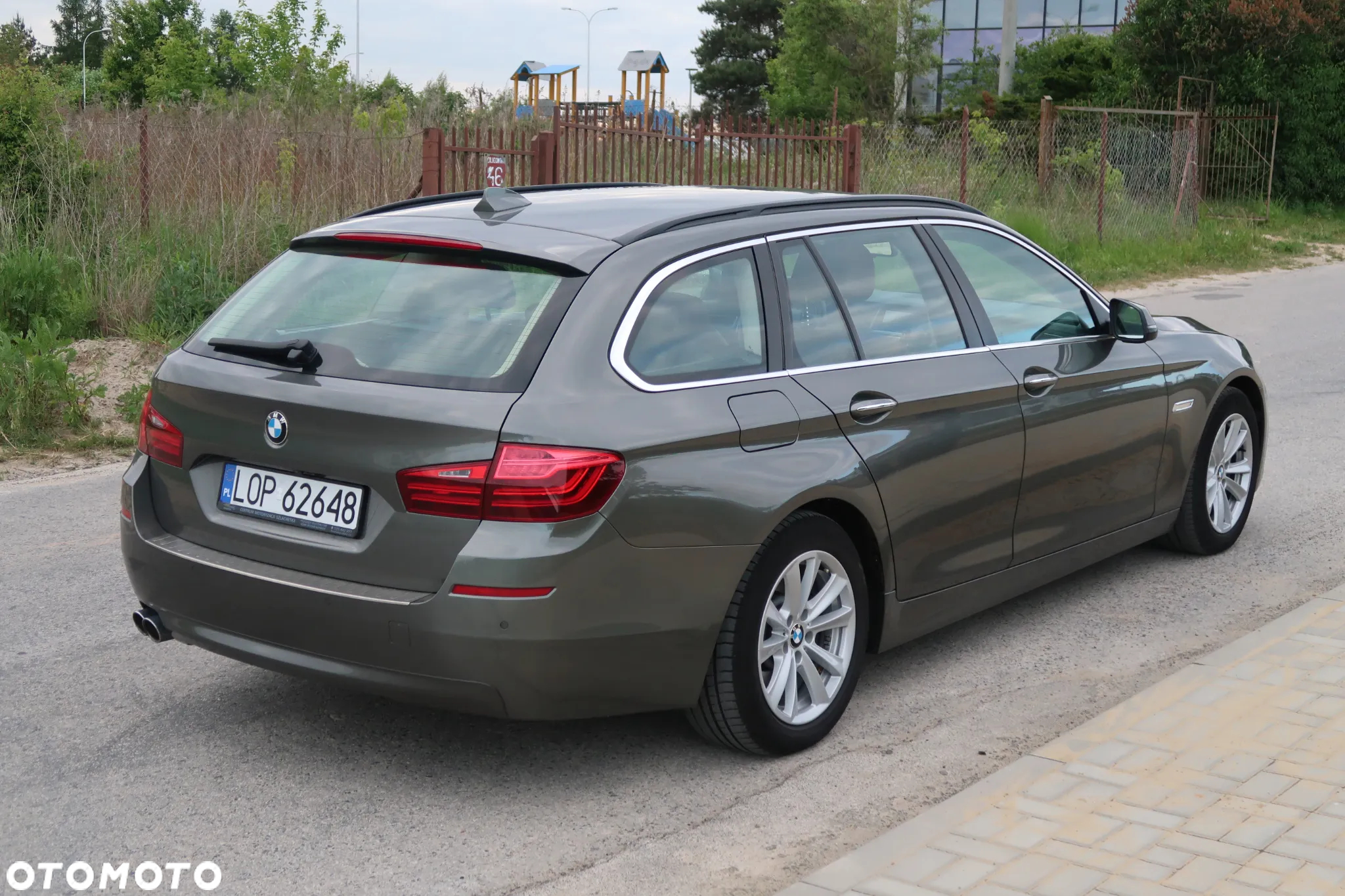 BMW Seria 5 520d Touring - 6
