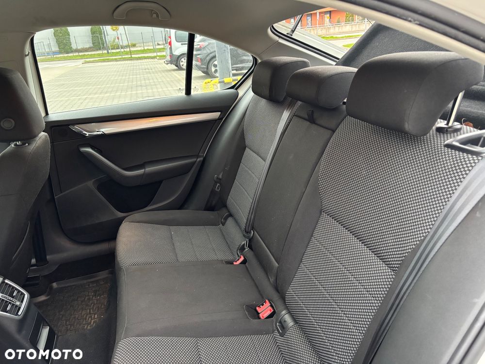 Skoda Octavia 1.6 TDI Ambition - 8