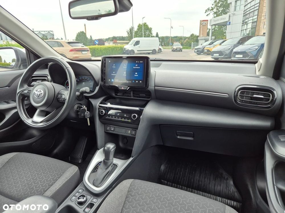 Toyota Yaris Cross Hybrid 1.5 Comfort 4x4 - 13