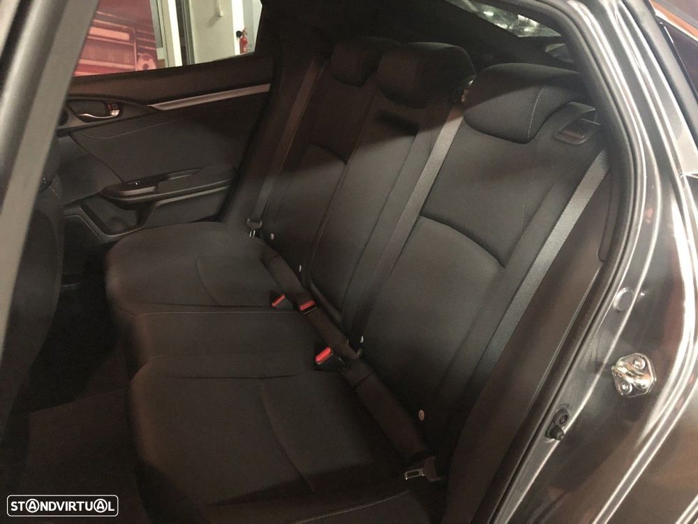 Honda Civic 1.0 i-VTEC Executive Premium - 8