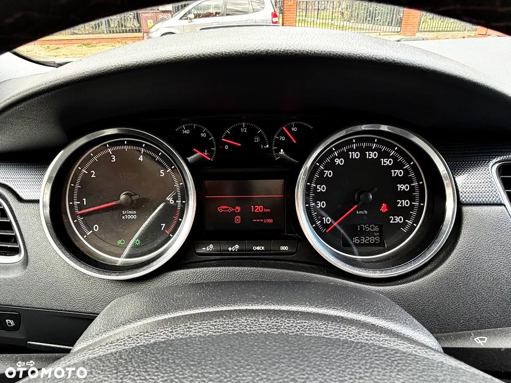 Peugeot 508 1.6 T Allure - 30